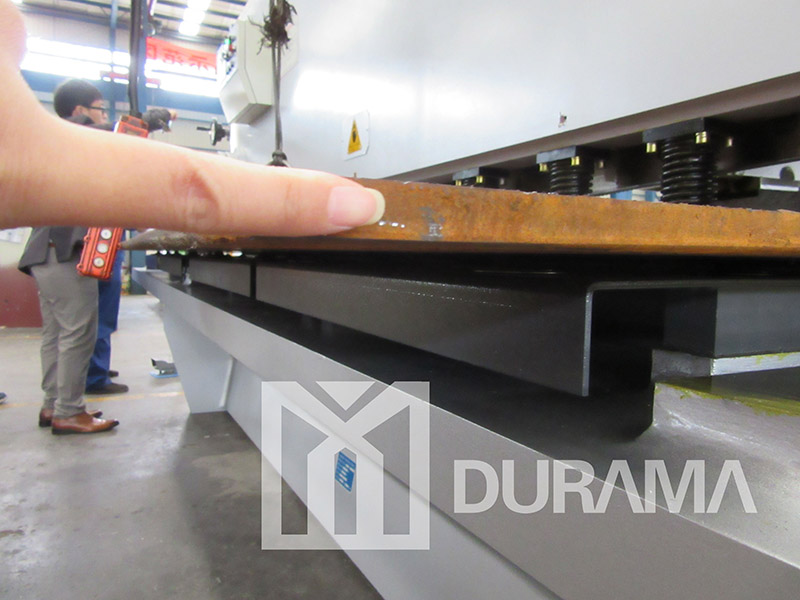 How to purchase qualified hydraulic shearing machines from China?